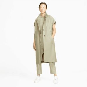 Women sleeveless coat